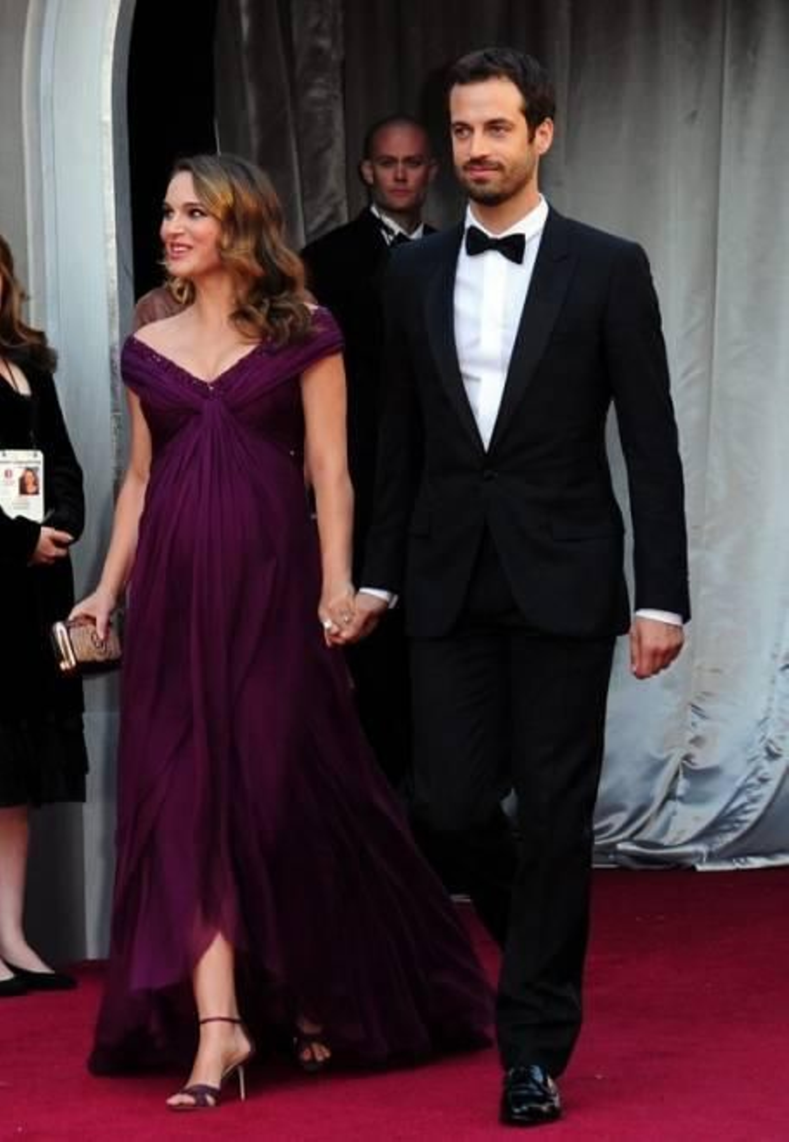 La actriz estadounidense Natalie Portman (i) y Benjamin Millepied.