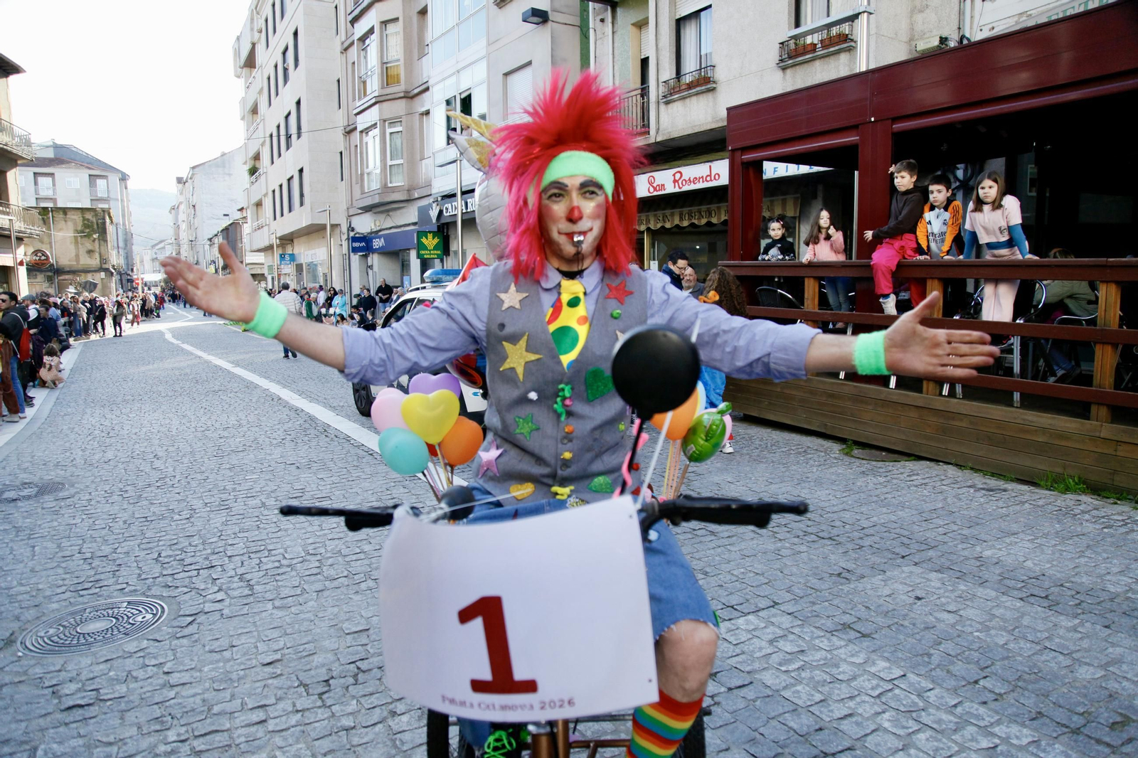 Galería | Celanova reúne 32 comparsas en su Piñata