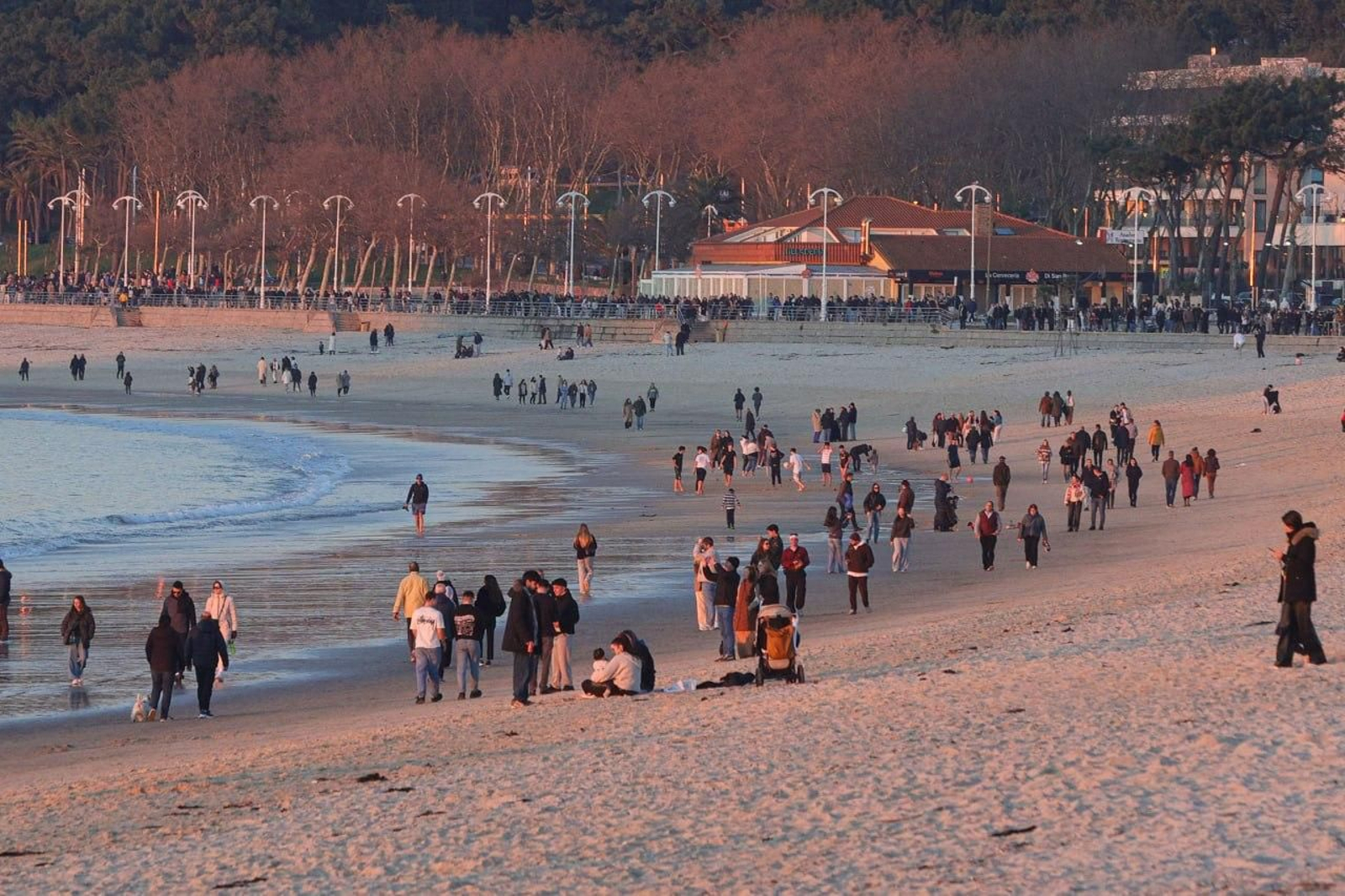Ambiente en Samil el pasado domingo 28 de diciembre.