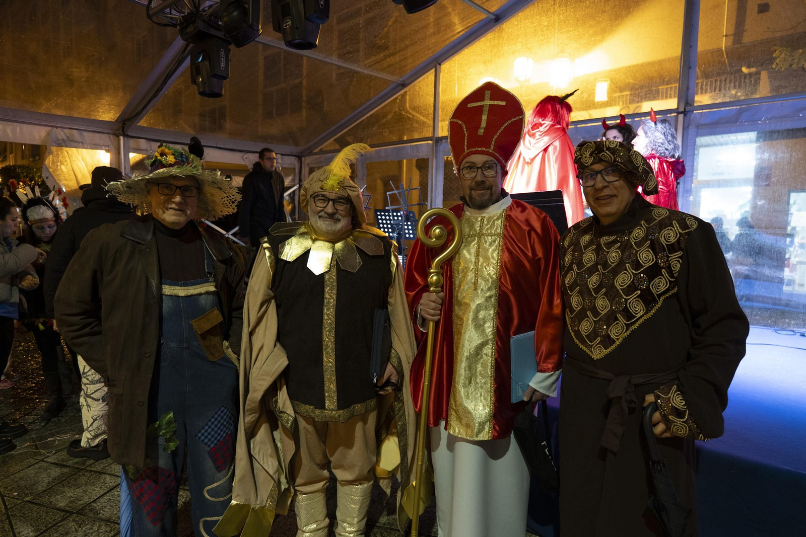 Galería | Los políticos gallegos también se disfrazan en el Entroido, de Drag Quees a Femme Fatale