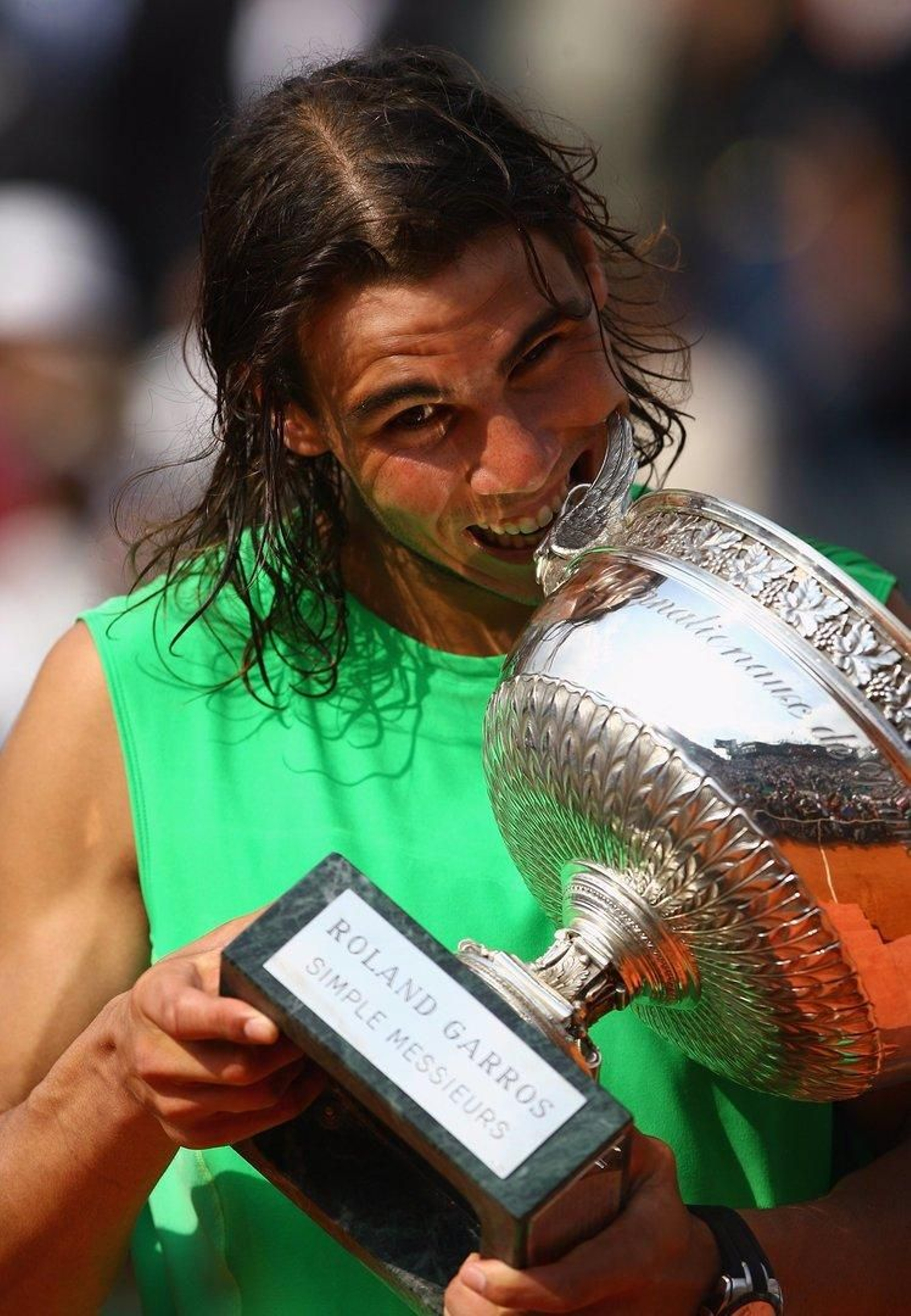 En 2008 llegó el cuarto Roland Garros, tercero consecutivo arrebatado a Roger Federer. Un joven Rafa Nadal aumentaba su palmarés y ya se colaba entre los grandes de la historia.