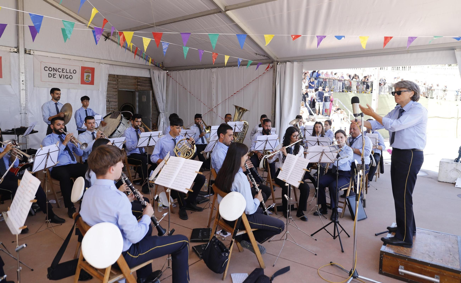 Galería | El desfile de carrozas, protagonista en las fiestas de San Campio de Valadares