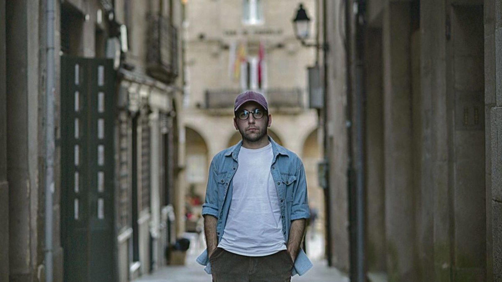 Diego Santana en el Casco Vello de Ourense.