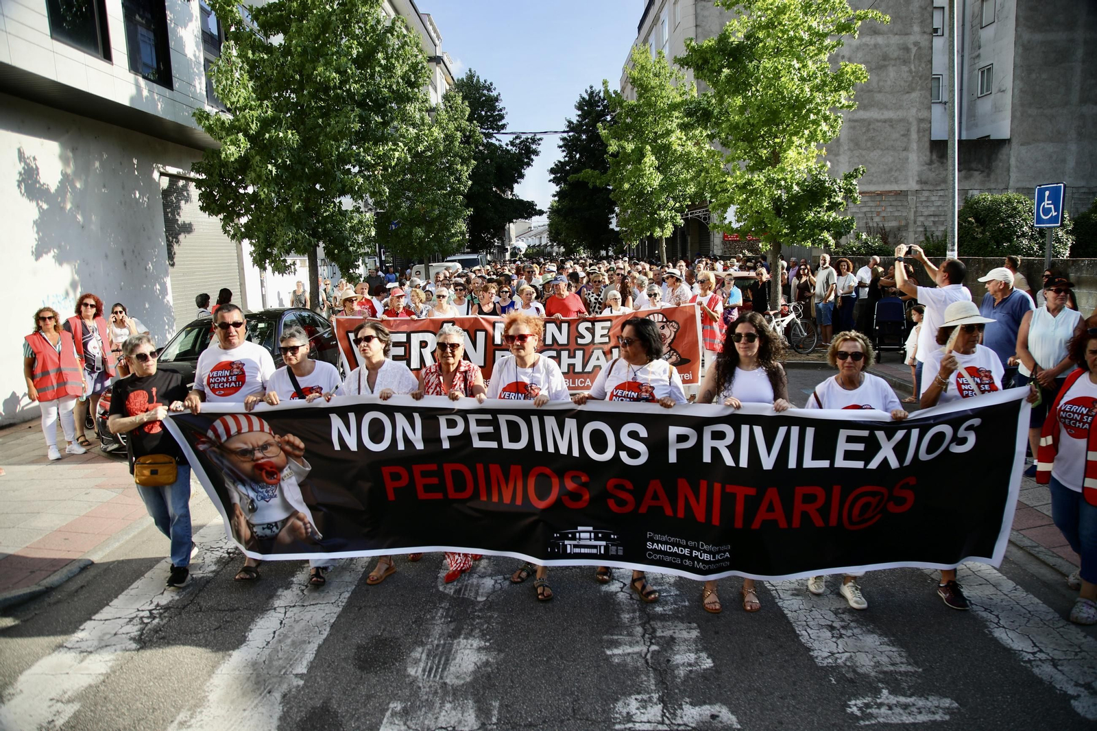 Galería | Verín sale a la calle para defender su hospital y reclamar la reactivación de servicios