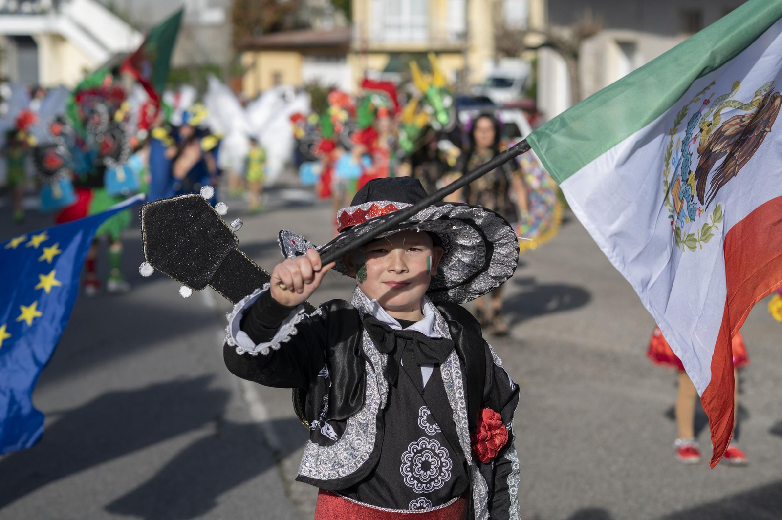 Galería | O Zamaruco dixo adeus ao Entroido en Cortegada o Entroido coas súas comparsas