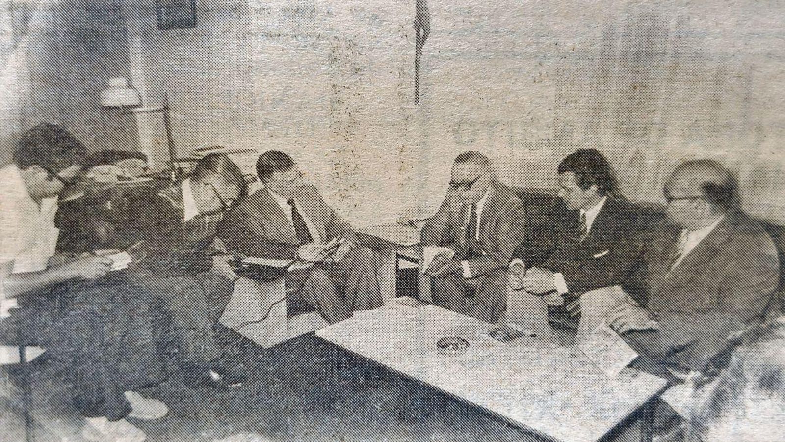 Junto con los informadores, de izquierda a derecha, los señores Traveso Bello, Cid Rumbao, Iglesias Grande y Cardero.