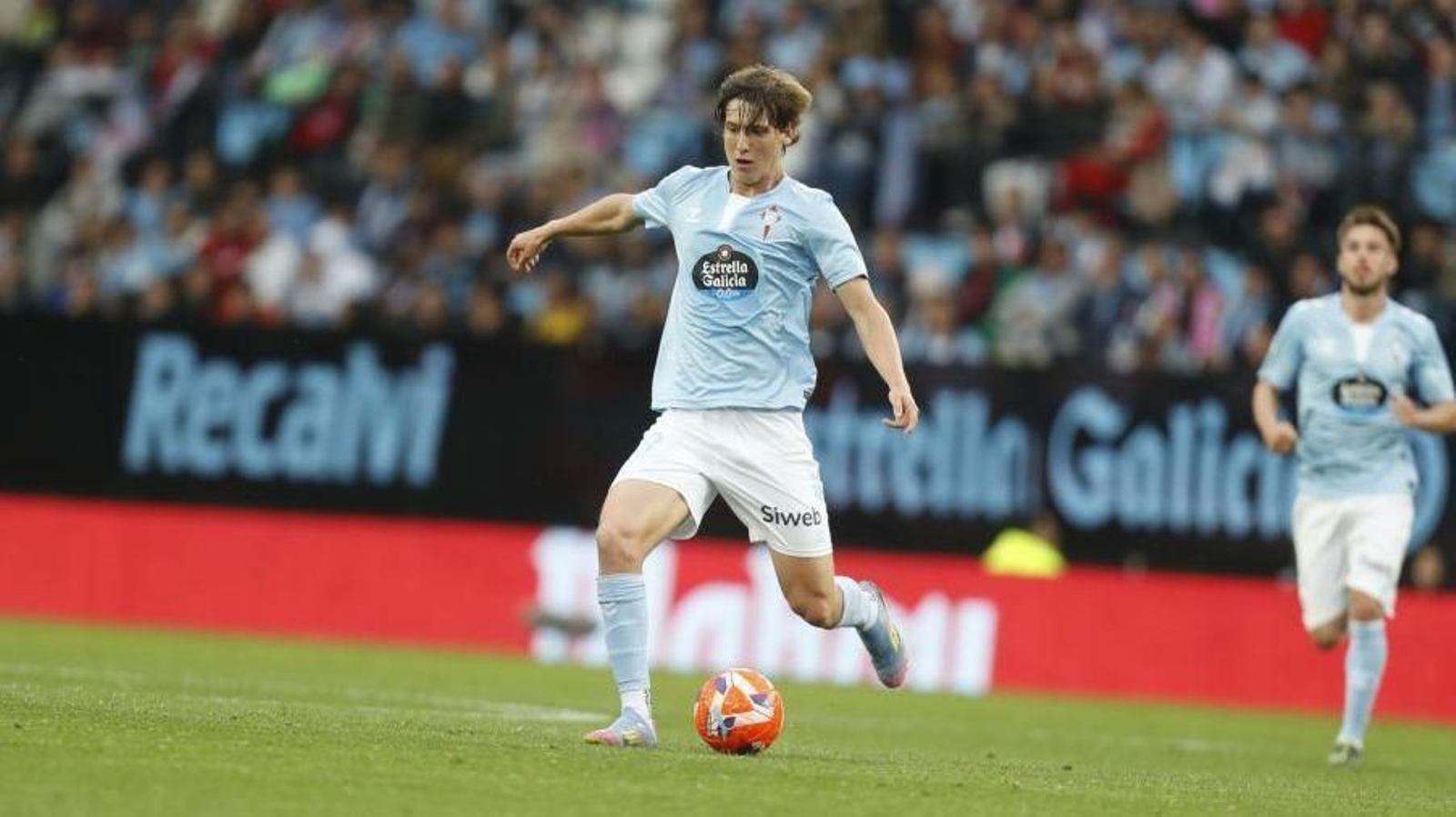 El canterano se ha hecho un hueco importante en el primer equipo gracias a sus buenas actuaciones.