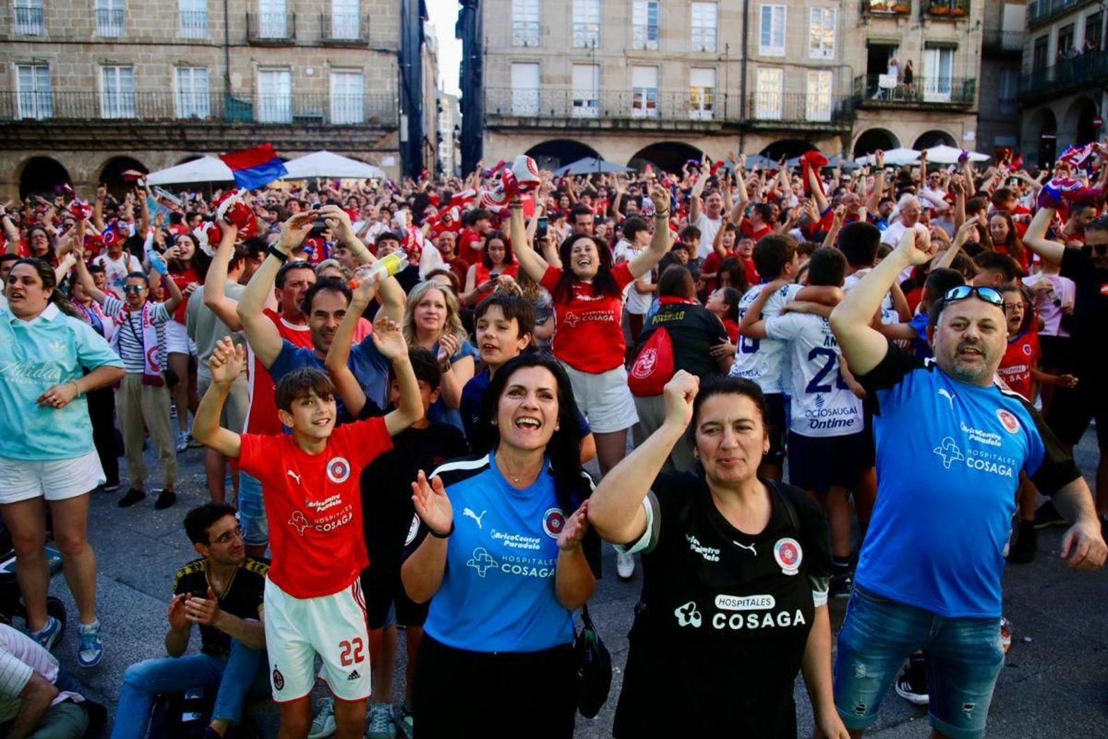 La afición de la UD Ourense estalla de alegría con el ascenso a Primera Federación.