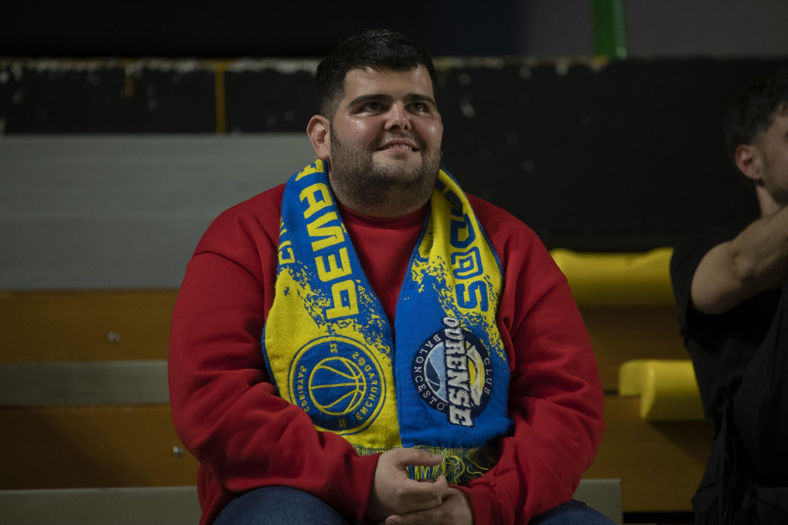 Galería | El Pazo aplaudió a un COB que lo dejó todo ante el Palencia