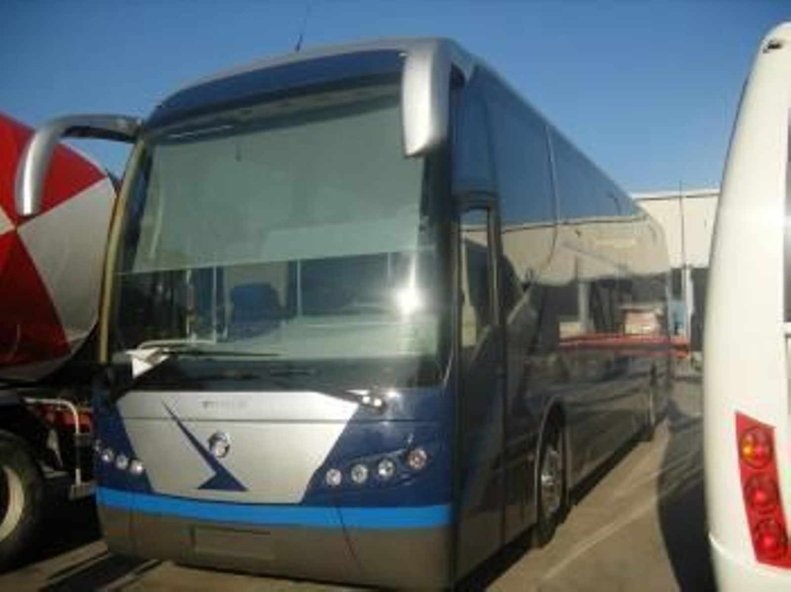 Autocar de la concesionaria ATSA, que llevó a acabo las restricciones este lunes.