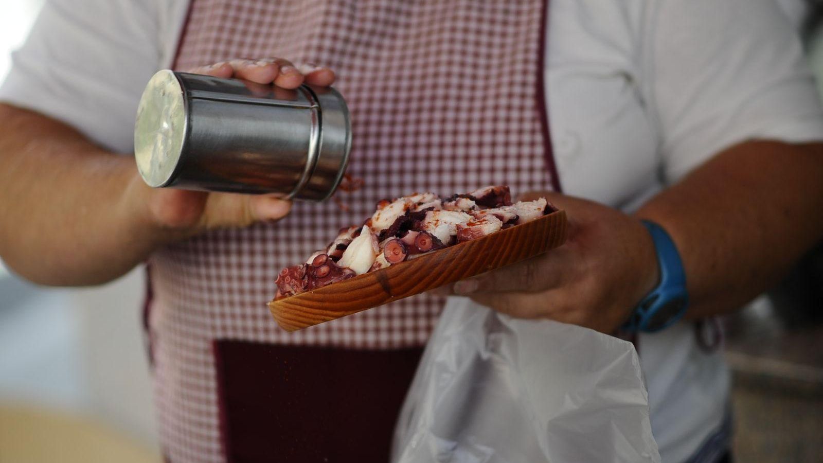 Ourense 2/8/20 Puestos de pulpeiras en la ciudad  Fotos martiño Pinal
