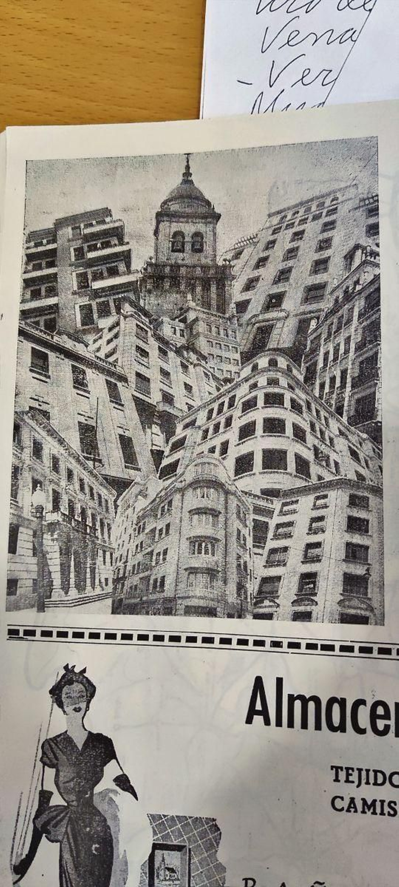 Curioso collage con los principales edificios de la ciudad de 1954.