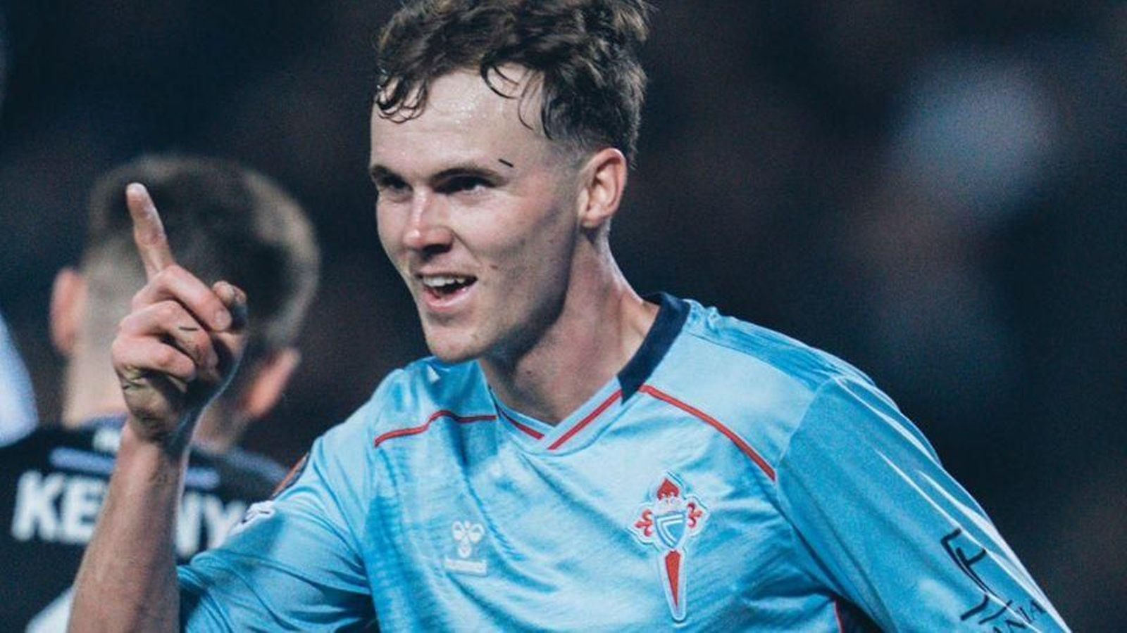 Williot Swedberg celebra su gol en el partido de ayer en Salónica.