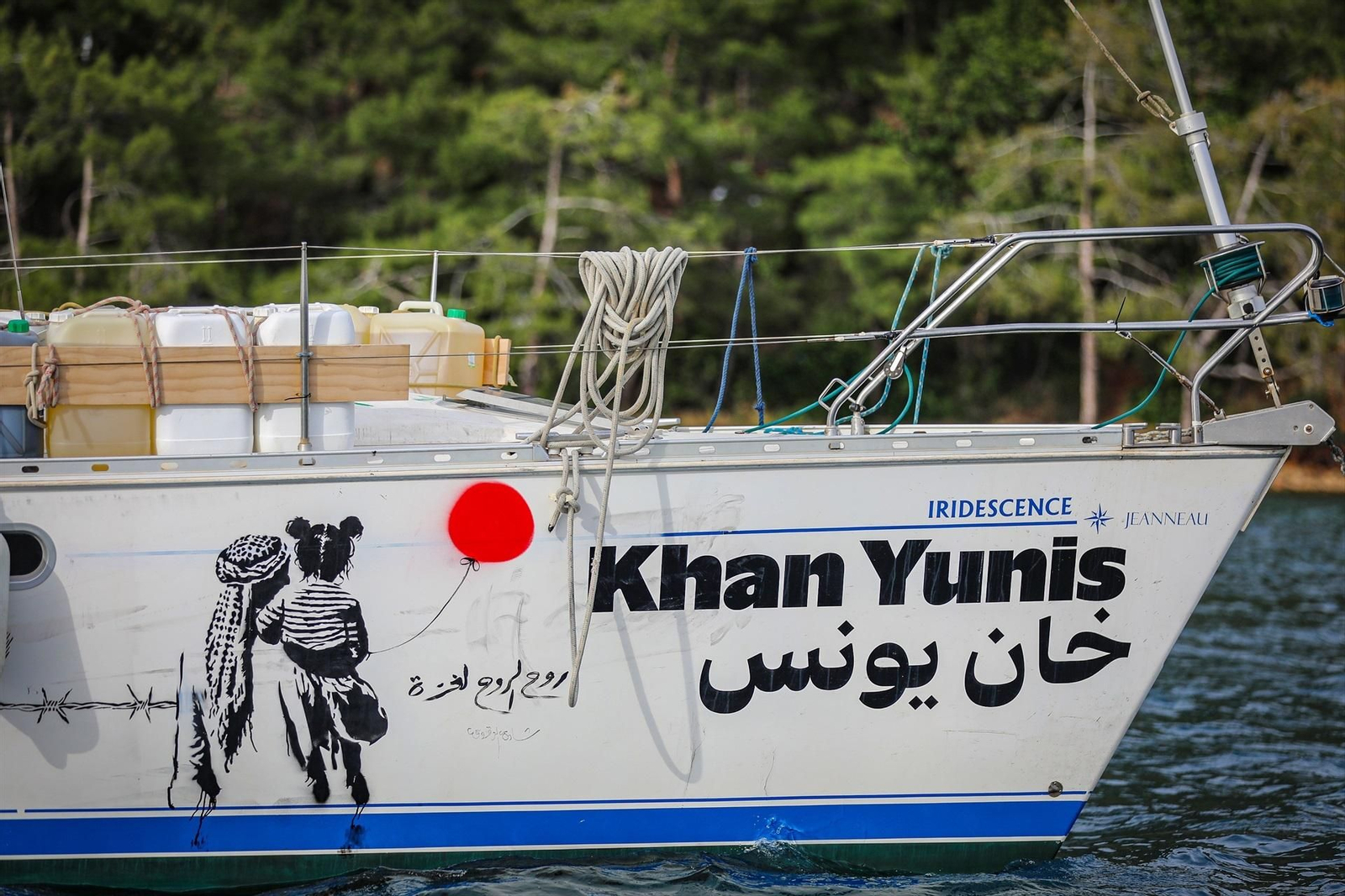 Uno de los barcos de la Global Sumud Flotilla en el puerto de Marmaris