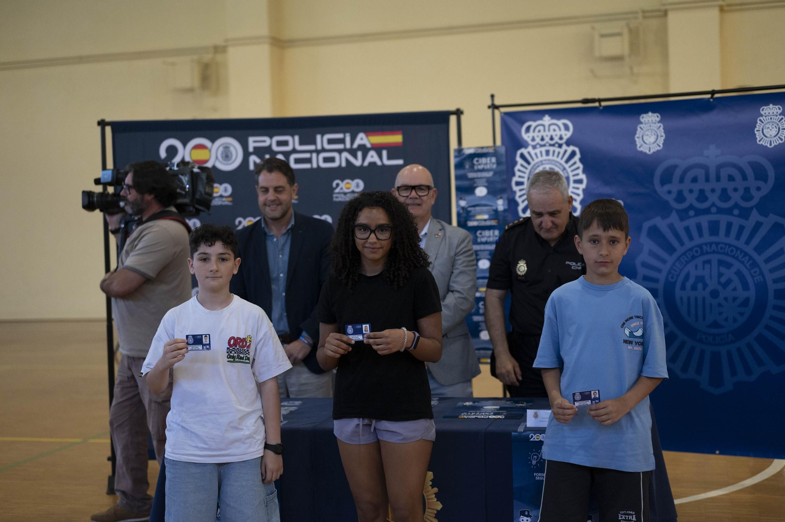 Galería | La Policía Nacional entrega el carnet de ciberexpert@s a más de 200 estudiantes ourensanos