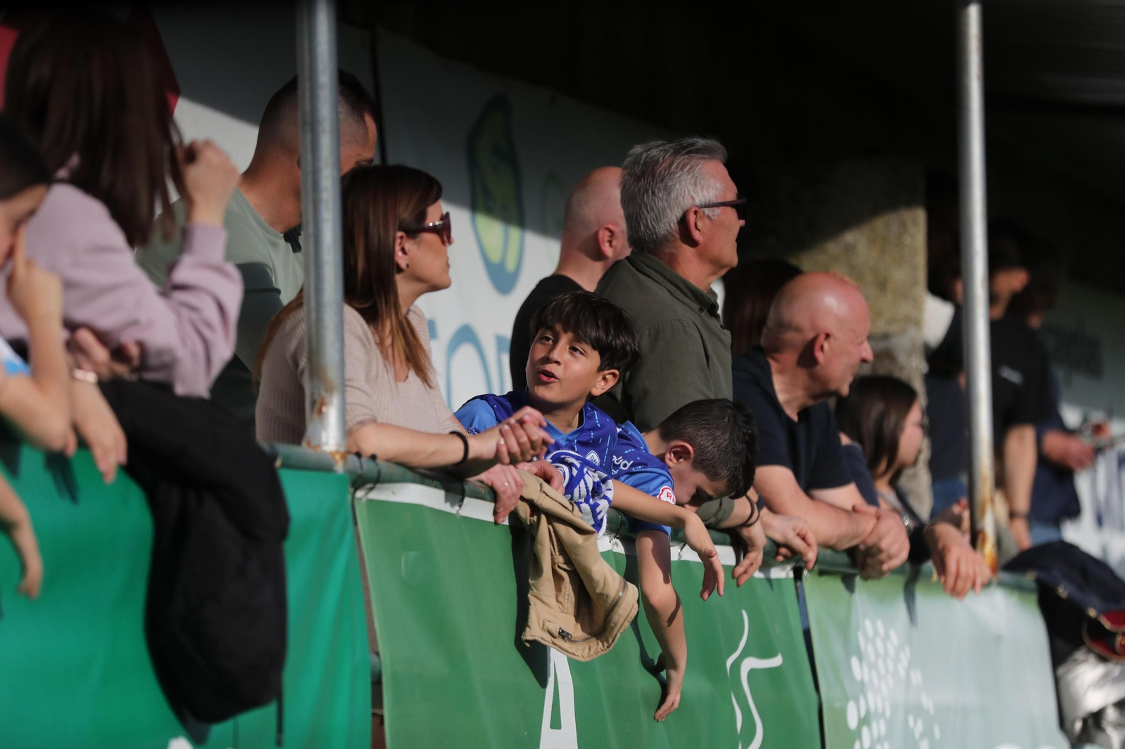 Galería | Empate a uno entre el CD Arenteiro y Ourense CF en el derbi termal