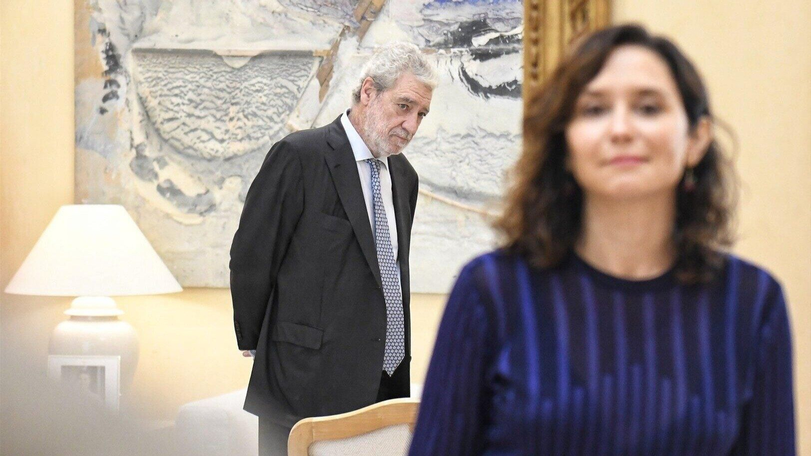 La presidenta de la Comunidad de Madrid, Isabel Díaz Ayuso, y su jefe de gabinete, Miguel Ángel Rodríguez (EP).