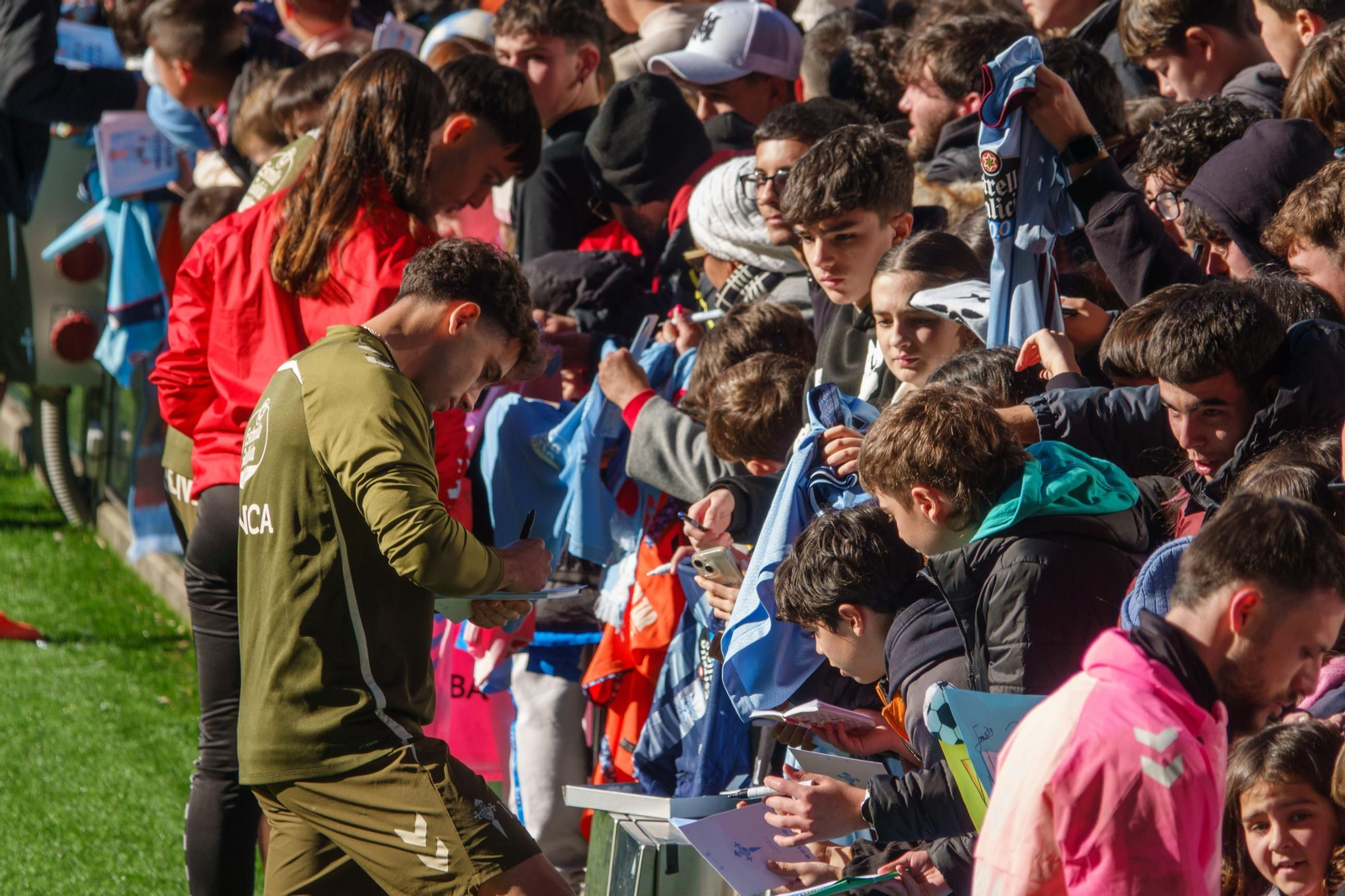 Galería | Regalo de Reyes del Celta a los niños en Balaídos