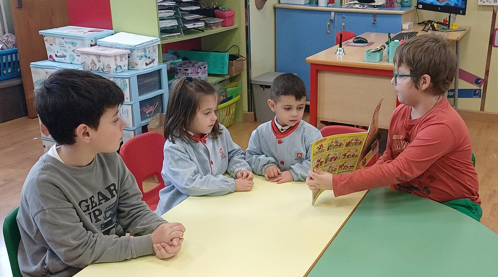 Actividad de apadrinamiento lector en Salesianos