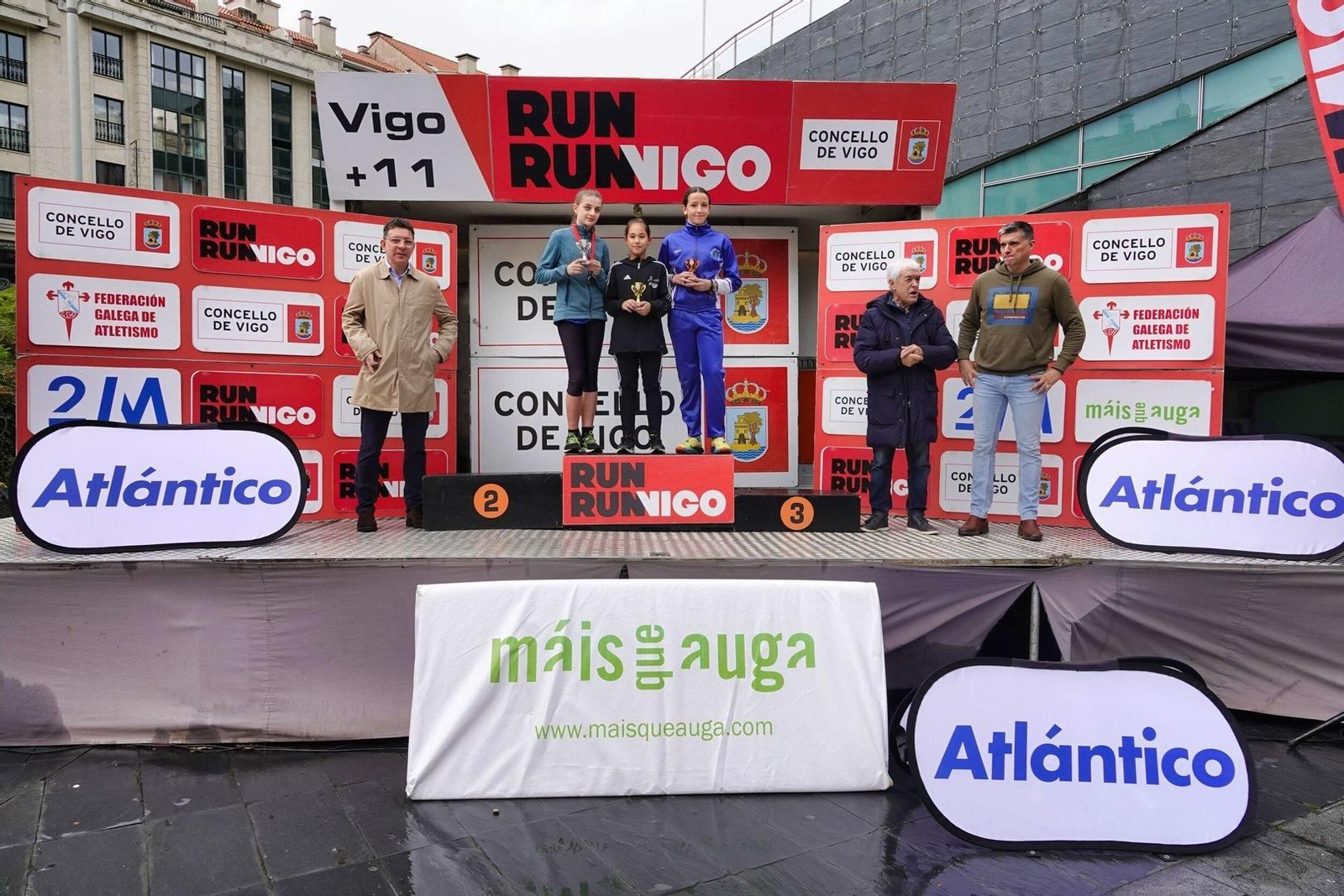Premios de la carrera Vigo+11 en Coia.
