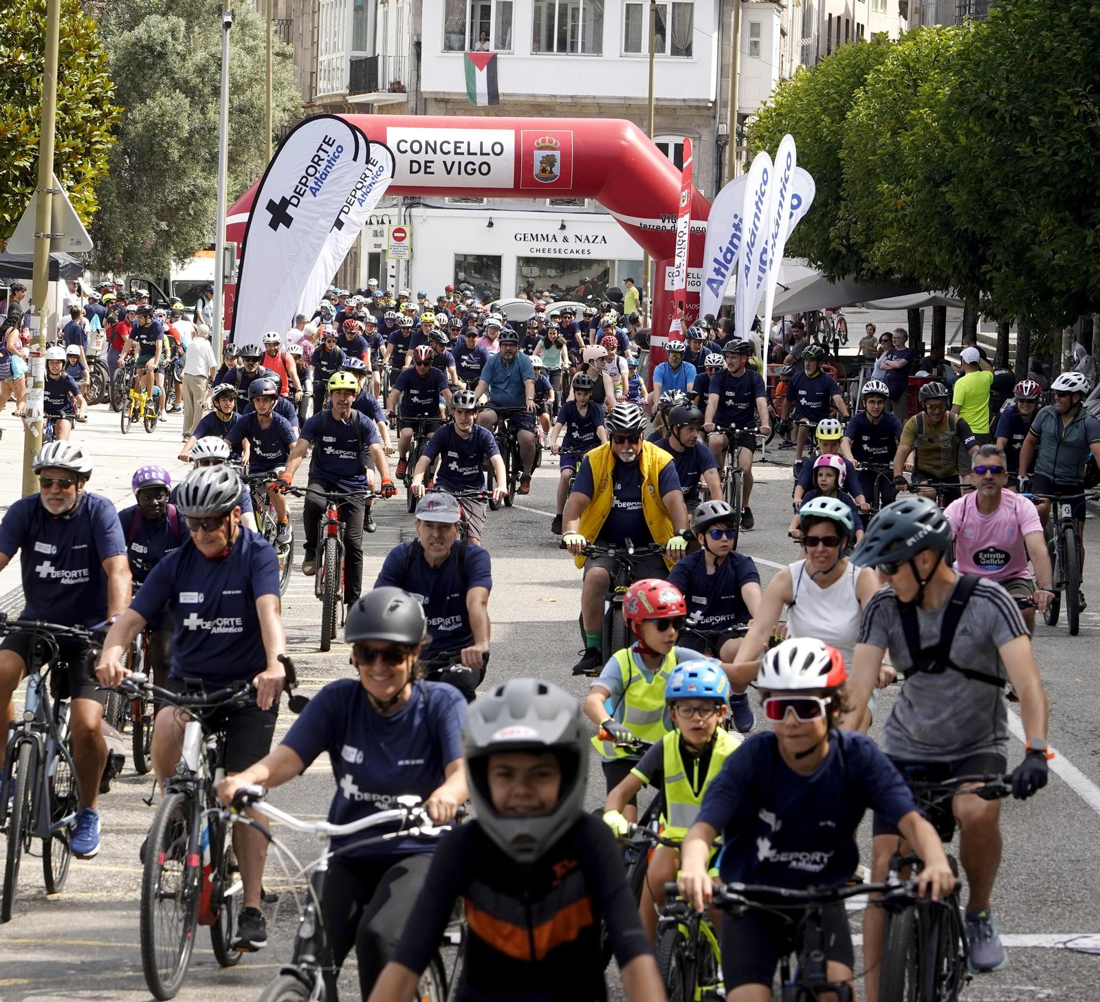 Galería | El ciclismo toma Vigo con la primera edición del Día de la Bici de Atlántico