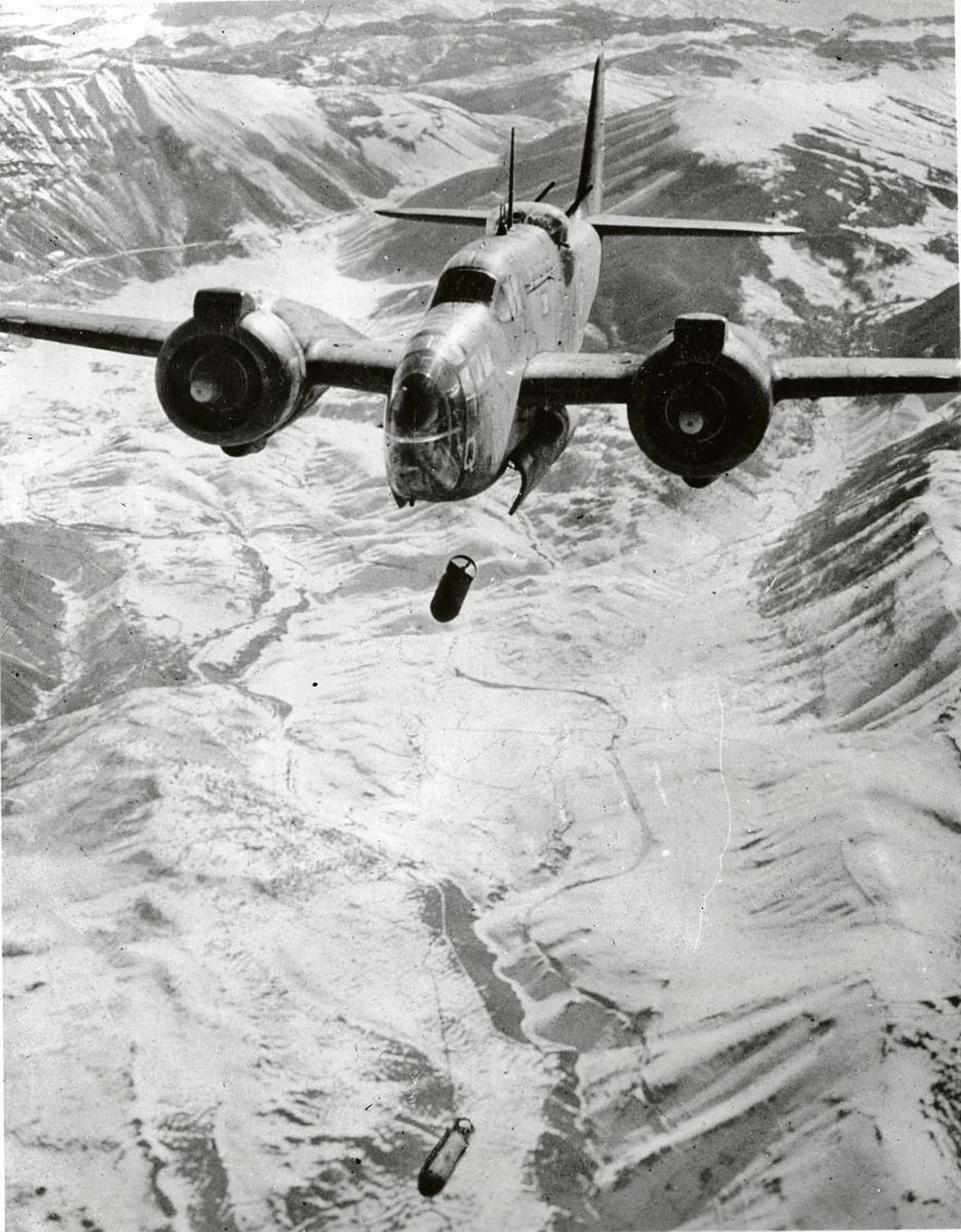 Bombardeando al enemigo.