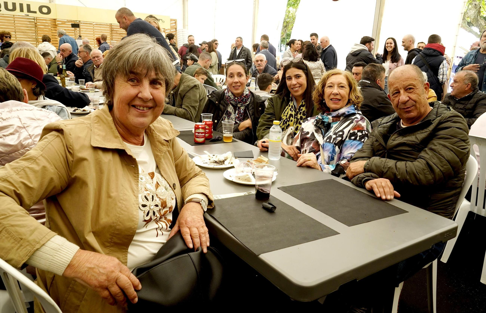 Galería | Un domingo en Redondela entre choco y Revilla