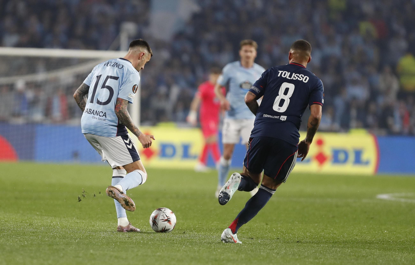 Galería | El Celta y el Olympique, un duelo de altura en Balaídos