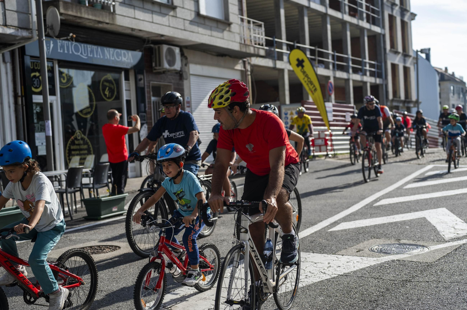 Galería | El Día da Bici vuelve a conquistar Carballiño