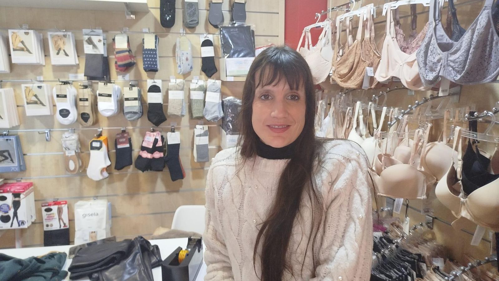 Laura Colmenero, Centro comercial avenida de Zamora.