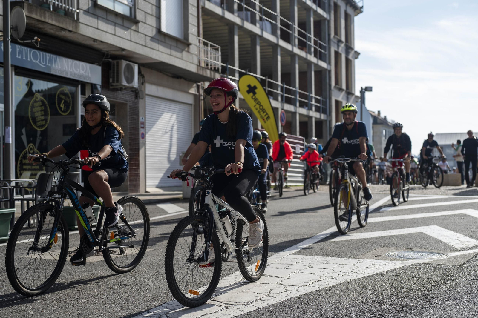 Galería | El Día da Bici vuelve a conquistar Carballiño