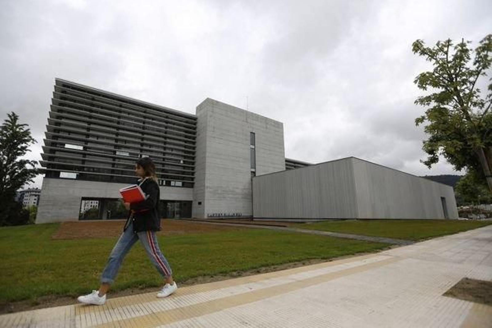 Ourense. 05/06/18. Edificio del Campus da Auga en el Campus de Ourense.
Foto: Xesús Fariñas