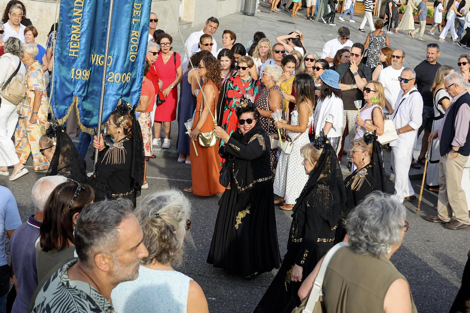 Galería | Misa por el Cristo da Victoria en Vigo y la concurrida procesión