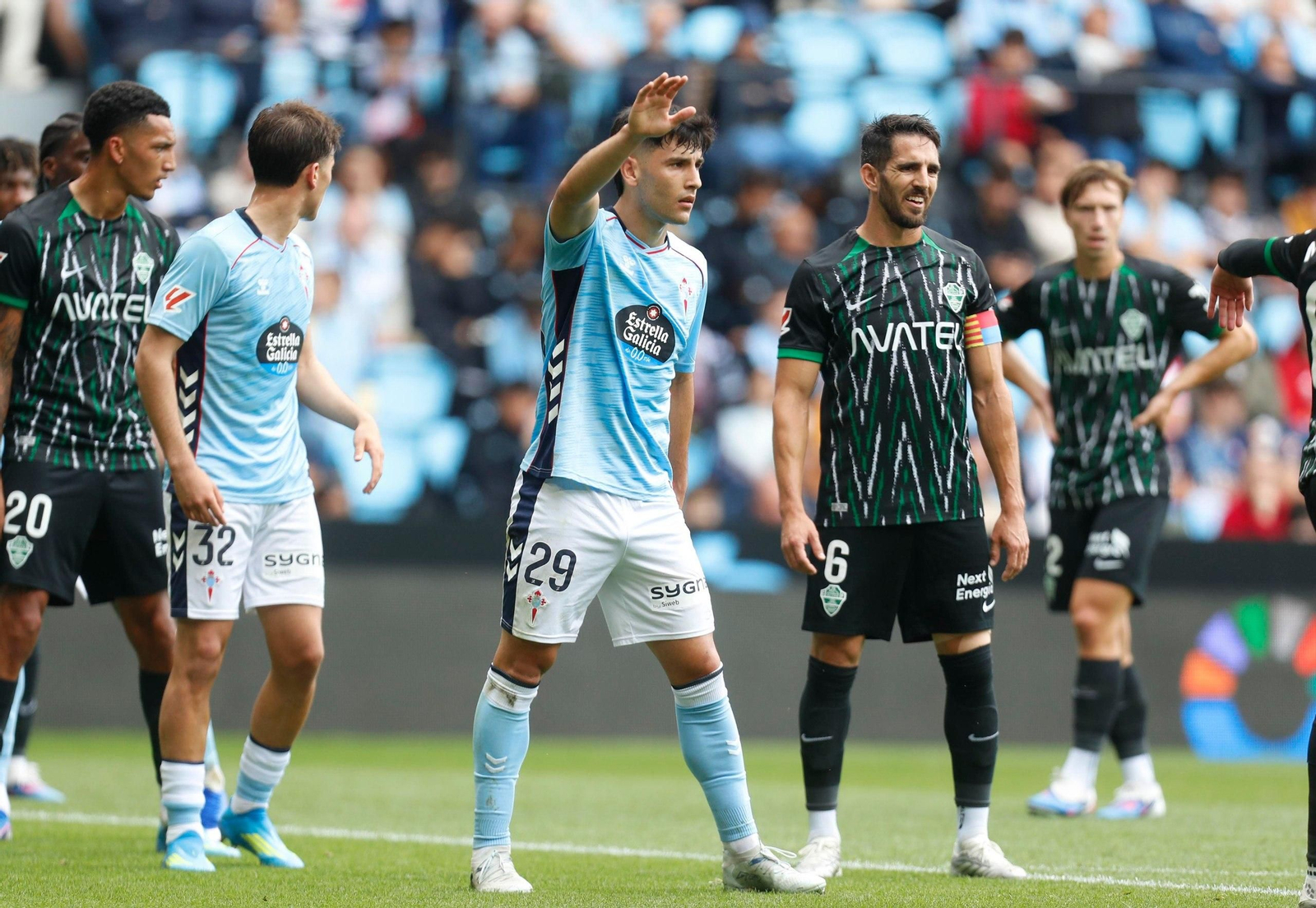 Uno de los momentos del partido Celta-Elche.