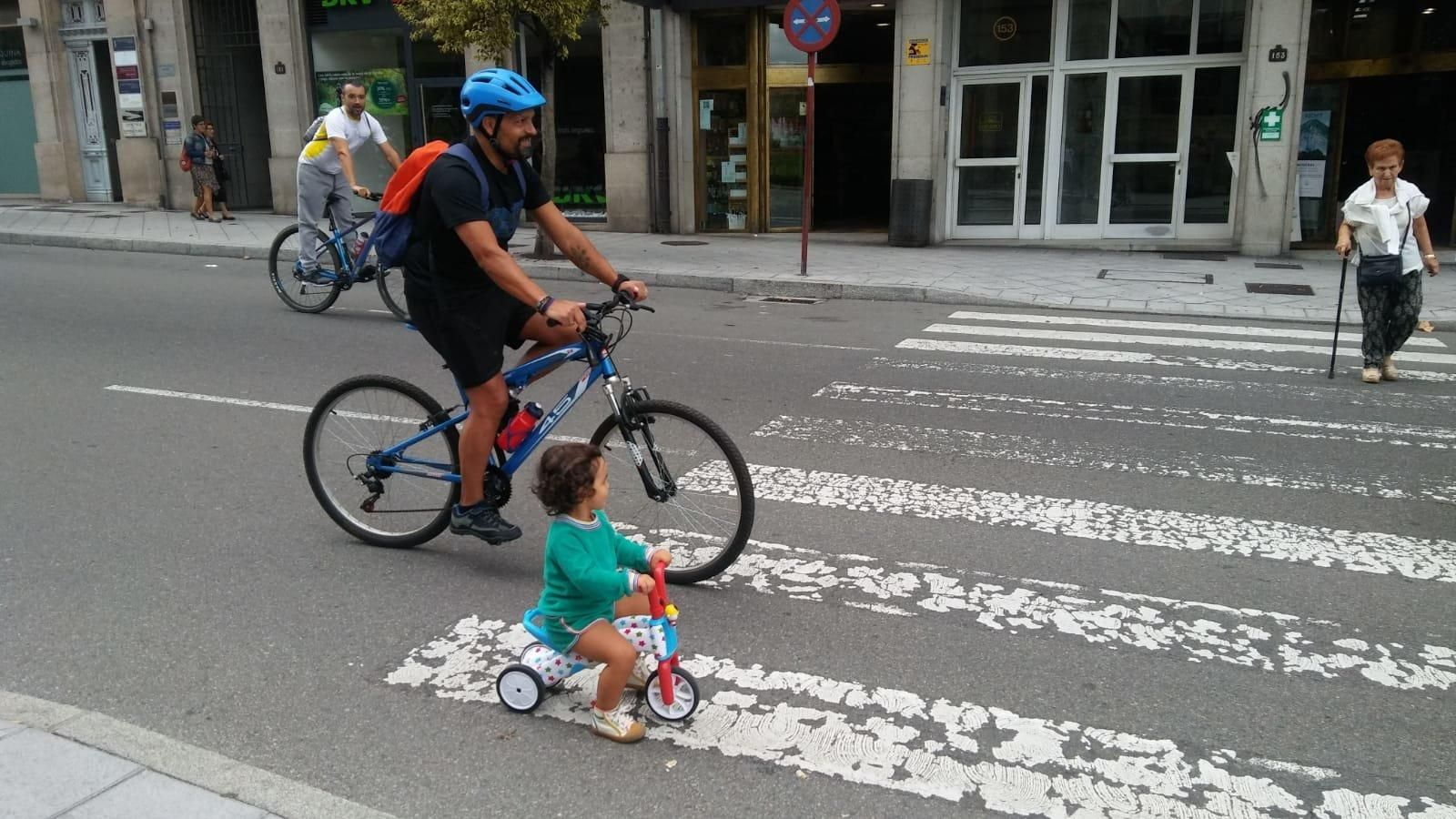 Cada cual se coge el transporte que puede