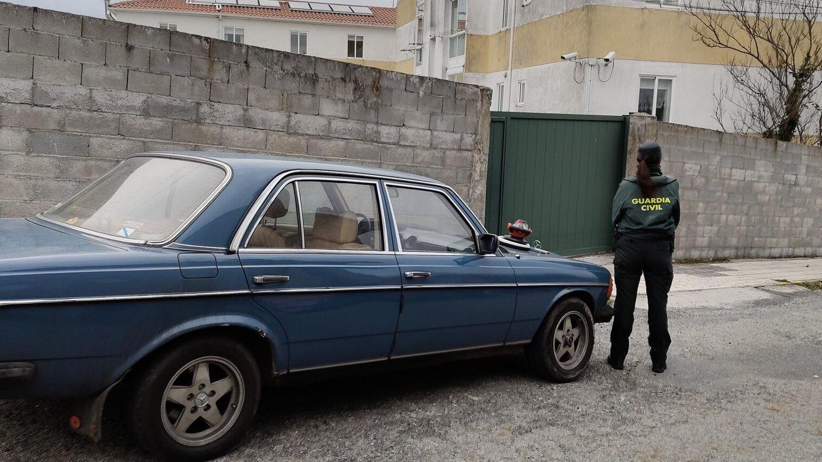 Coche localizado por la Guardia Civil de Celanova.