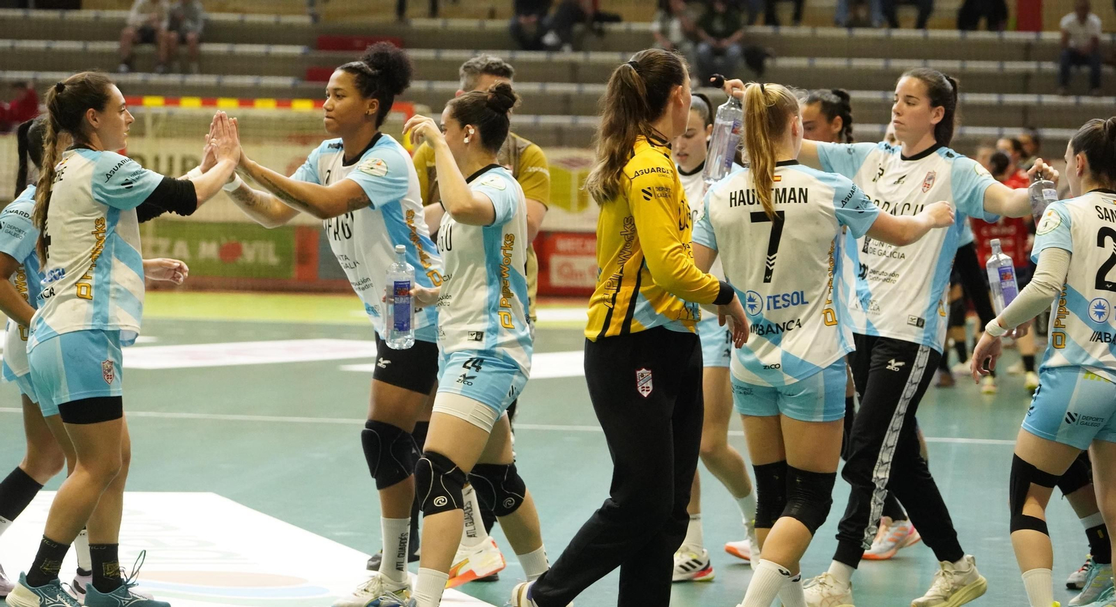 Galería | Porriño y Guardés se miden en el derbi femenino