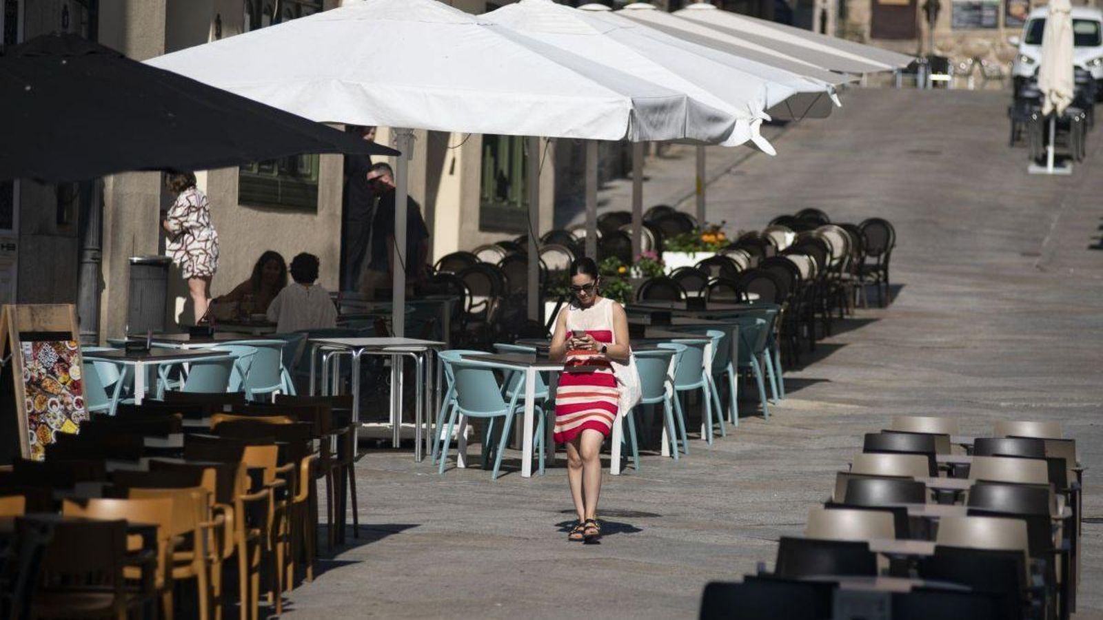 Taparse del sol y el calor, misión casi imposible.