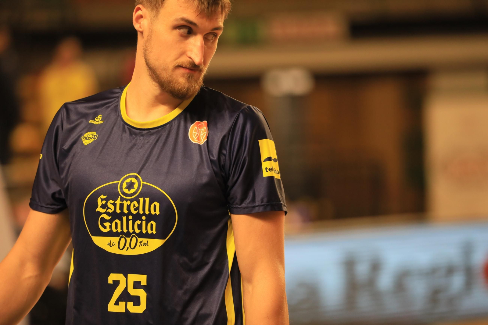 Galería | Noche triste en el Pazo con la derrota del COB ante el Alicante (79-83)