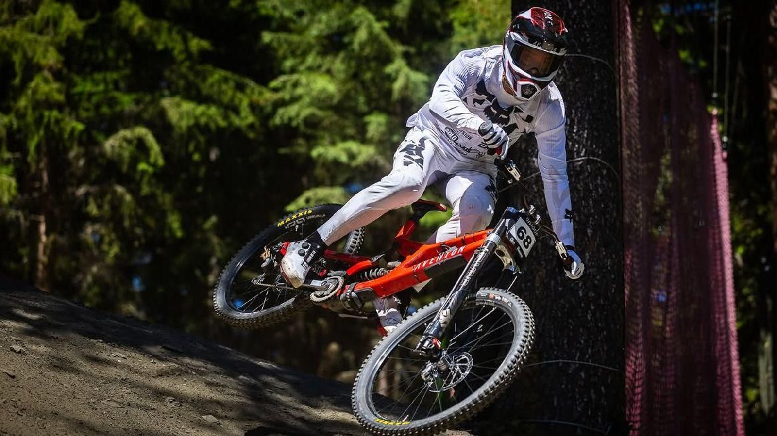 El ‘rider’ vigués, segundo en la Q1, acabó en el puesto 26.