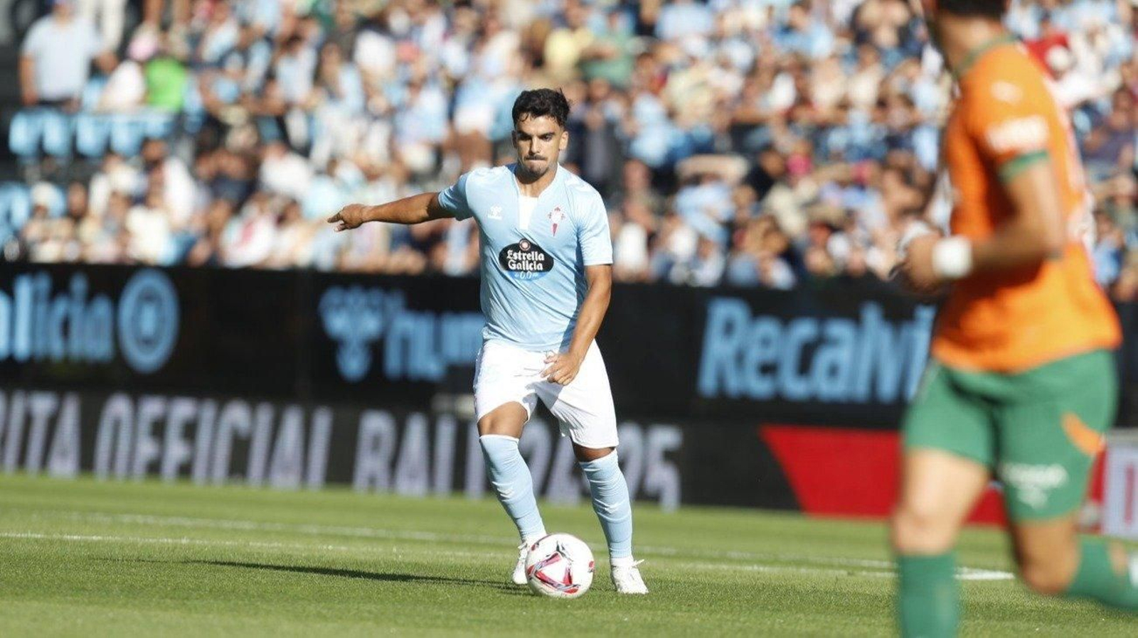 Damián Rodríguez, ante el Valencia. // J.V. Landín