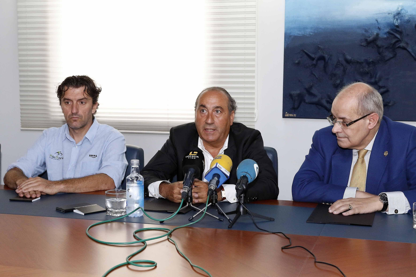 José Luis Chamorro, presidente del Rías Baixas, explica el proyecto de la formación.