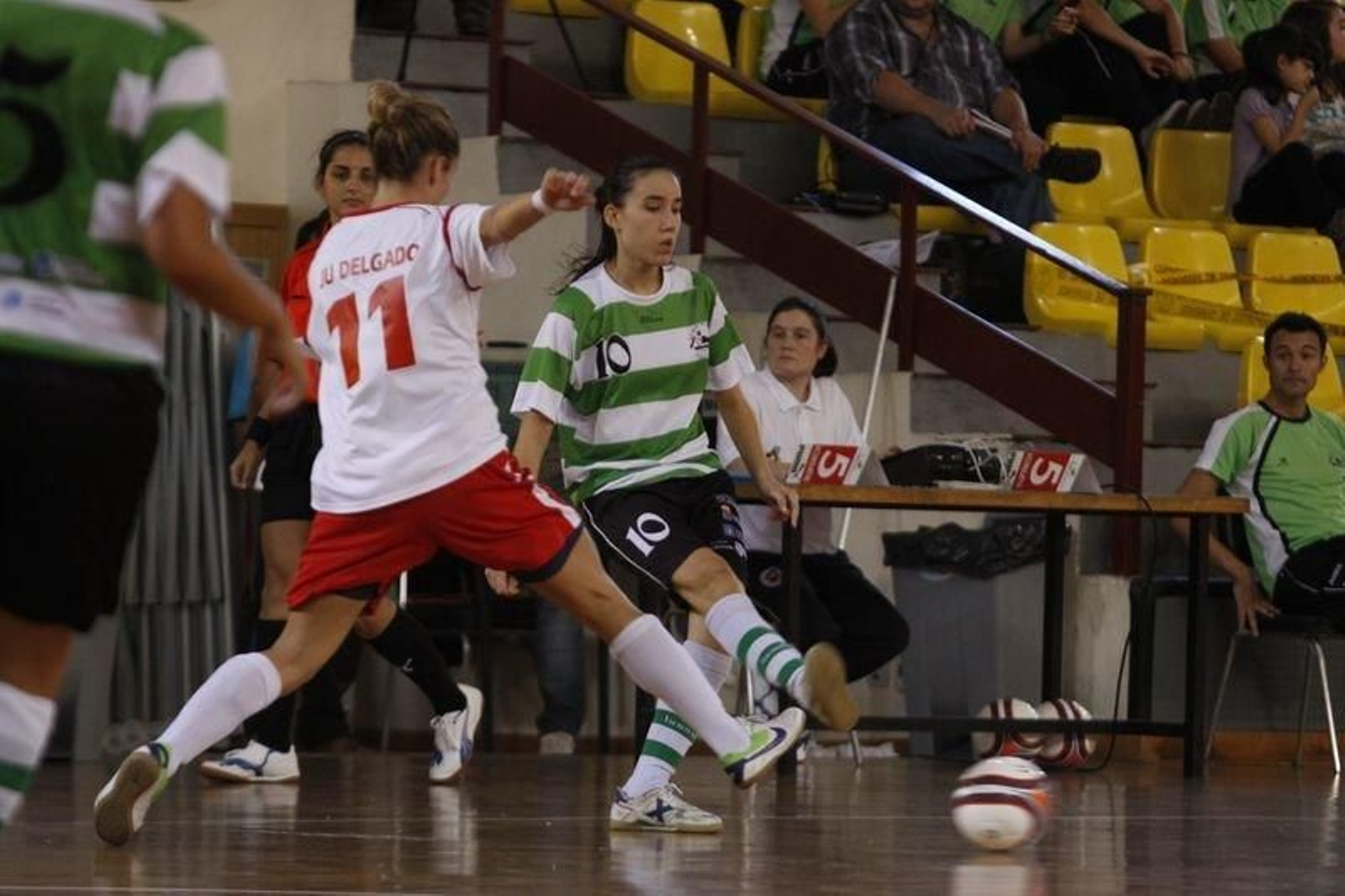 2010/2011: en el debut en Primera división, 42 puntos y una décima plaza.