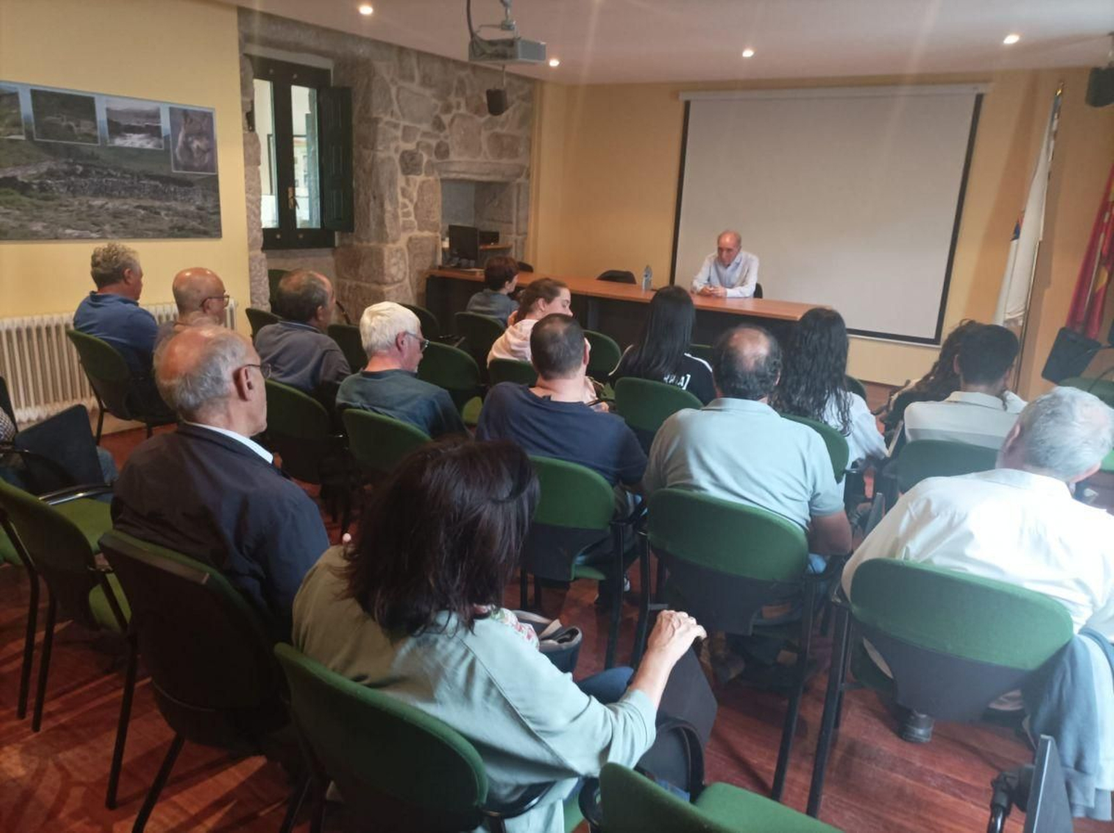 Un momento de la reunión-presentación de la fundación en la sede del parque en Lobios.