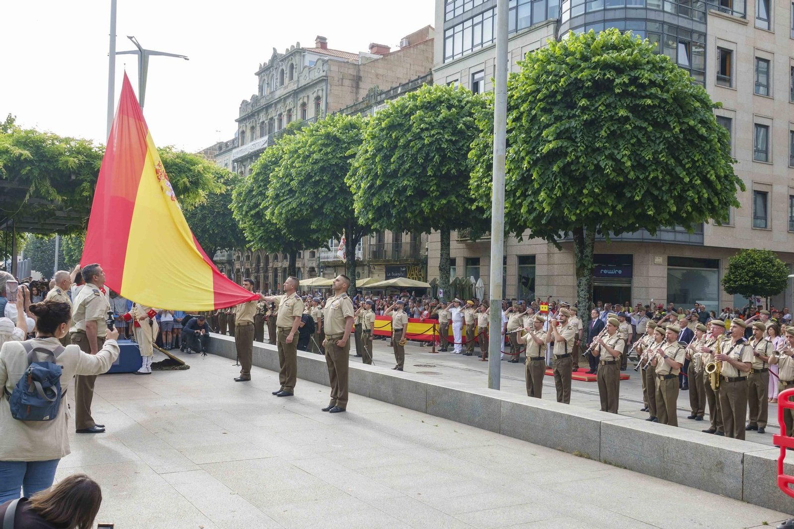Galería | Comienza la programación del Día de las Fuerzas Armadas en Vigo