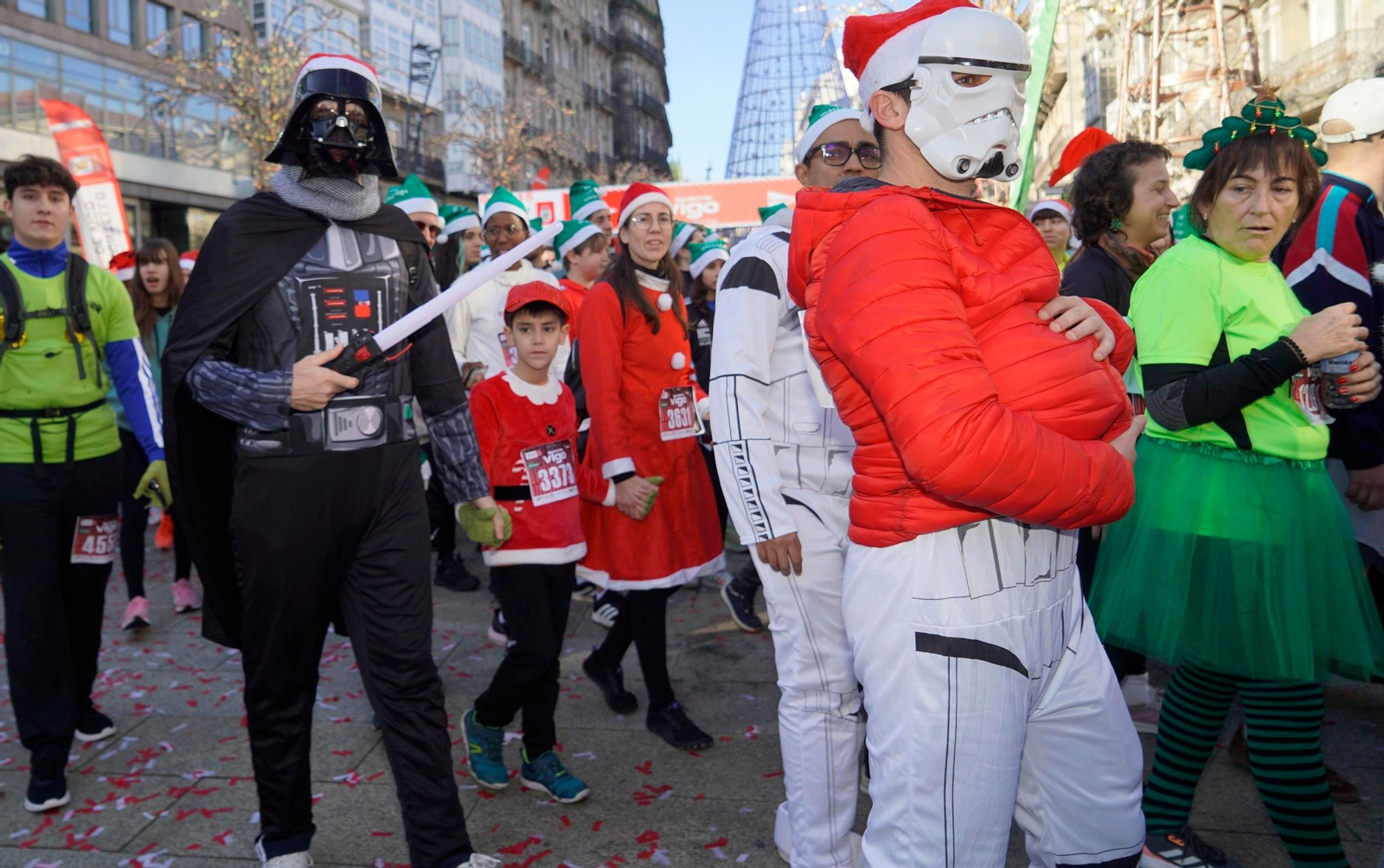 Galería | Disfraces y atletismo en la San Silvestre de Vigo 2025