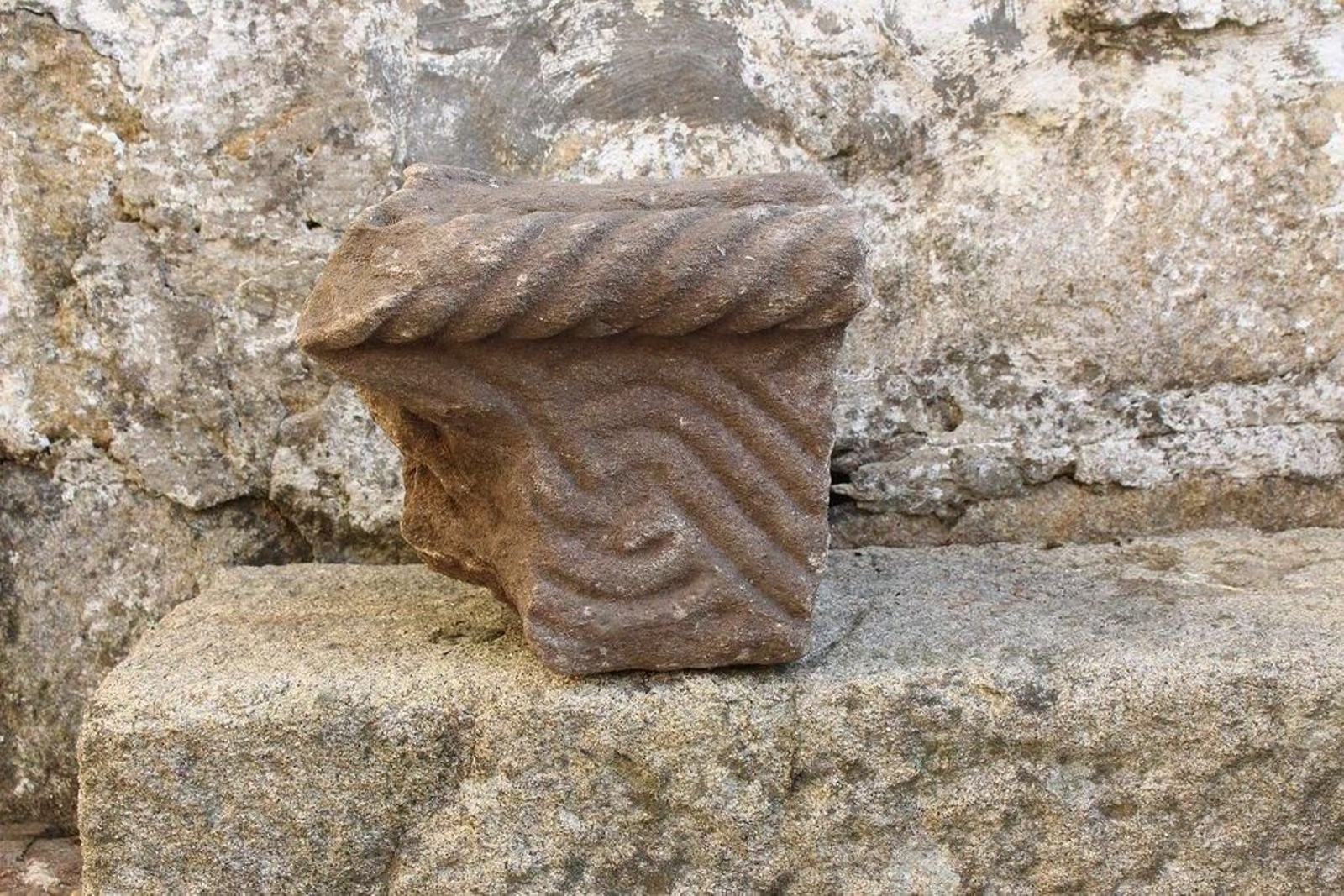 La pieza, de 50 centímetros, hallada en la última excavación en el castro guardés.