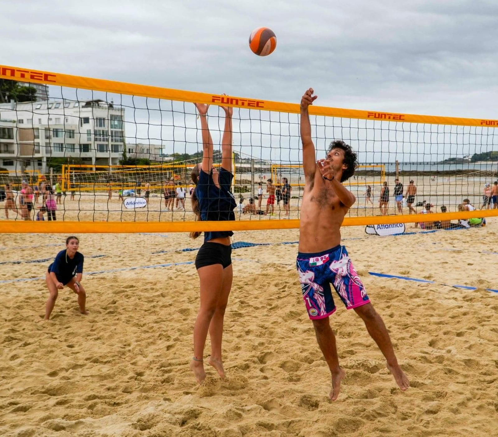 Galería | Dos días de vóley playa en Samil con Atlántico