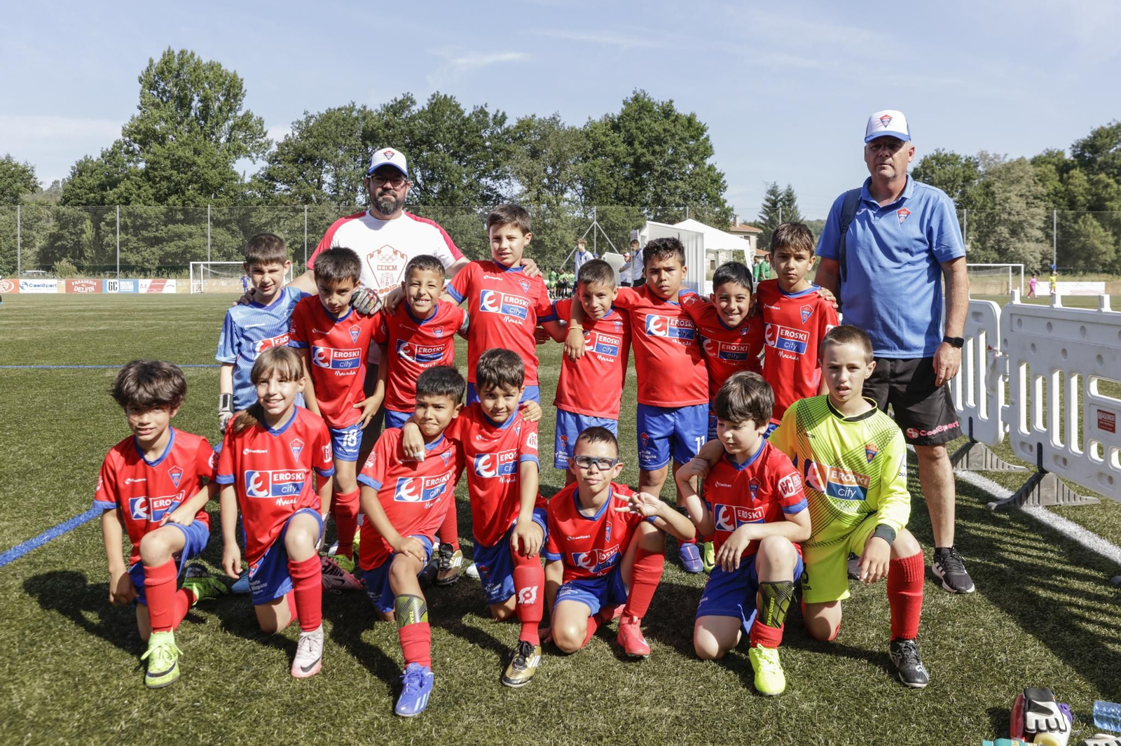 Galería | La base del fútbol ourensano se da cita en el Vila Maceda
