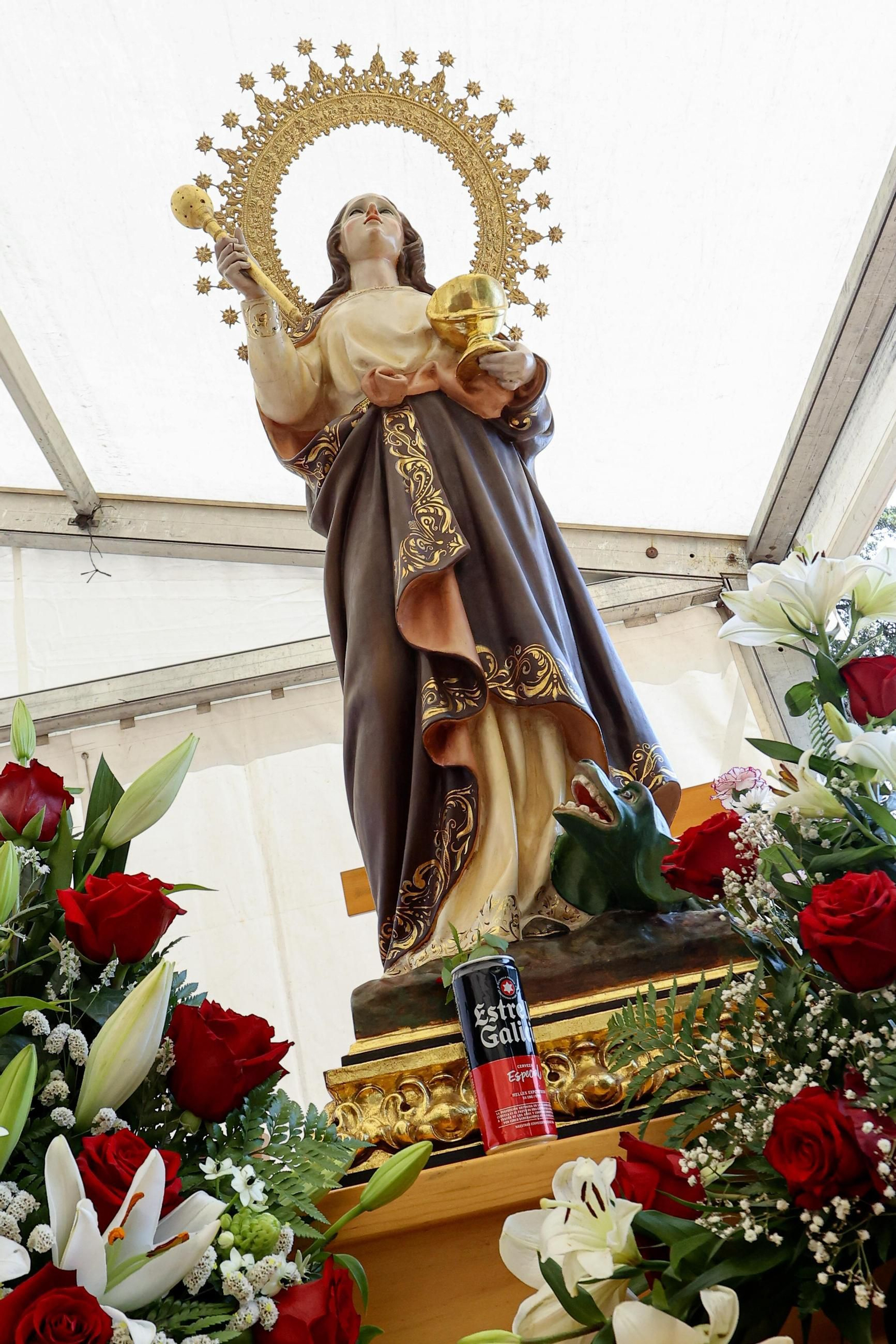 Galería | Ribarteme procesiona a Santa Marta sin "caixóns"